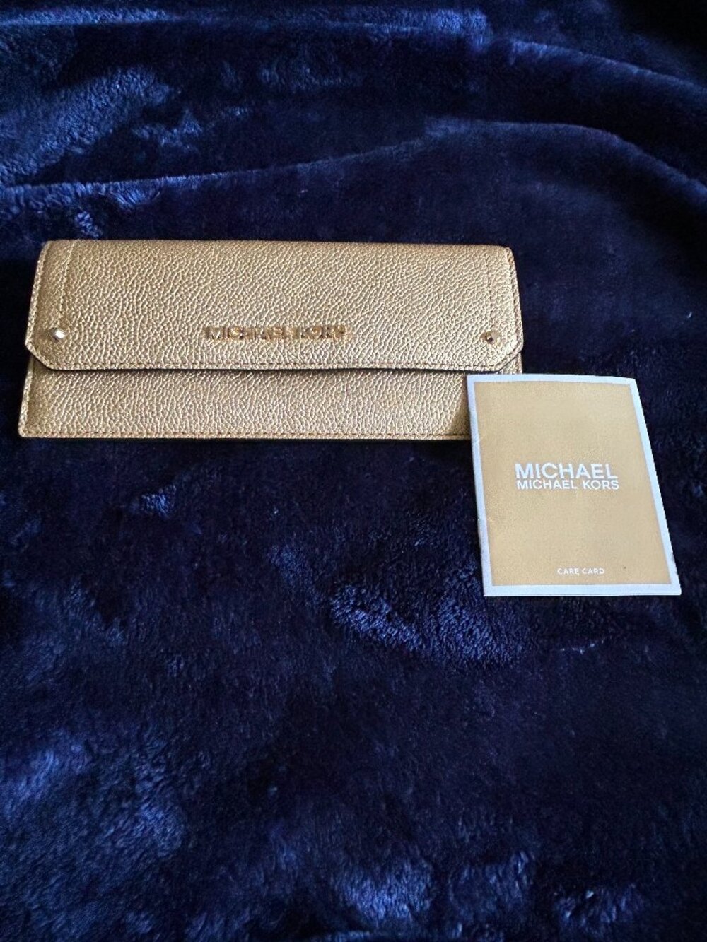 Michael Kors Hayes Metallic Gold Pebbled Leather Flat Wallet - Pristine condtion